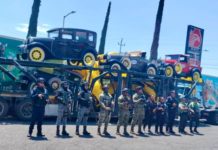 Recuperan nodriza con vehículos clásicos en Puebla