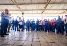 Gobernador Rocha Moya dialoga con comunidades indígenas en Ahome