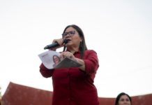 Senadora Imelda Castro defiende su actuar ante acusaciones de campaña anticipada