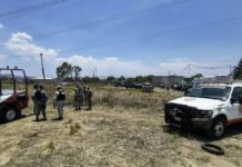 Rescatan a personas atrapadas en túnel clandestino en Acolman