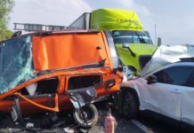 Accidente múltiple en el Circuito Exterior Mexiquense involucra a 10 vehículos