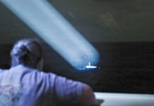 Familia rescatada tras una semana desaparecida en el Pacífico