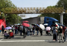 Fiscalía de Oaxaca investiga disparos durante protestas de maestros