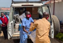OMS no apoya restricciones de viaje por brote de ébola en África