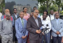 Migrantes Venezolanos y Haitianos Enfrentan Nuevas Desafíos por el TPS en EE.UU.