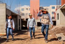 Omar López Campos supervisa avance en construcción de viviendas en Culiacán