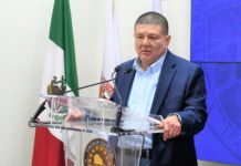 César Jáuregui comparece ante la FGR por narcolaboratorio en Chihuahua