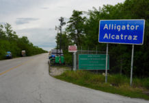 ICE mueve migrantes de Alligator Alcatraz por temporada de huracanes