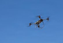 Explosivos lanzados desde drones atacan a policías y militares en Sinaloa