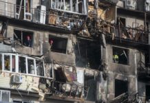 Ataque ruso contra Kiev deja cuatro fallecidos y numerosos heridos