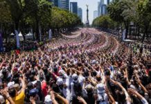 Récord de Ola Humana en Paseo de la Reforma