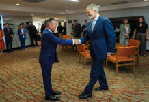 Felipe VI de España se reúne con Pablo Lemus antes del partido contra Uruguay