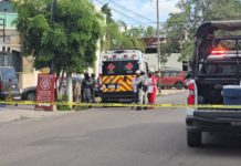 Mujer asesinada a balazos frente a florería en Culiacán