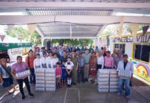 Compromiso de Ana Miriam Ramos en la entrega de agua purificada en Baila