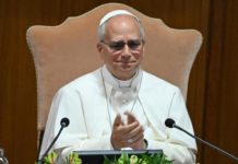 El papa comparte almuerzo con personas en situación vulnerable en Castel Gandolfo